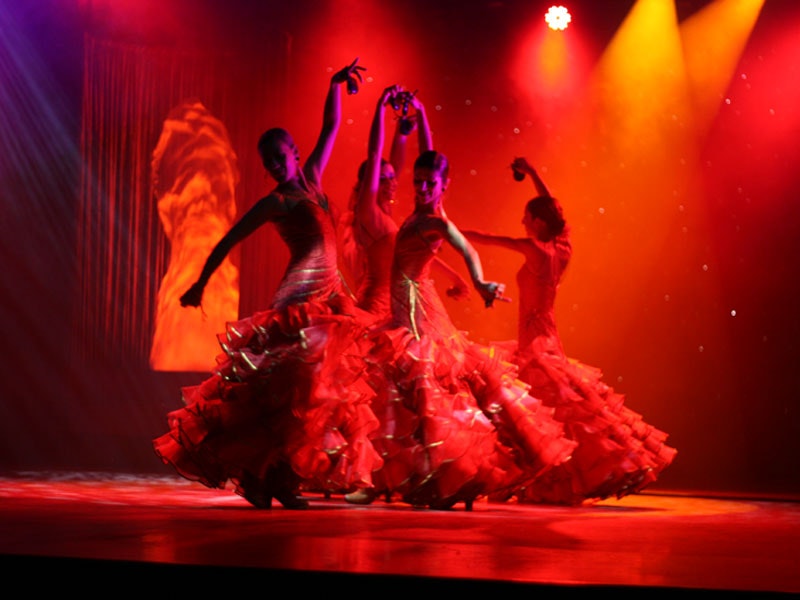 Benidorm Palace - Las Vegas Show Including Three Course Meal