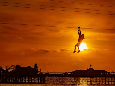 Ride on the Brighton Zip incl Lunch in Brighton