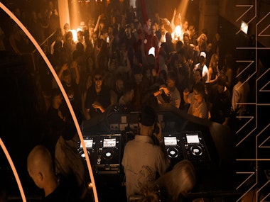 Saturday Night Horizon Entry in Brighton