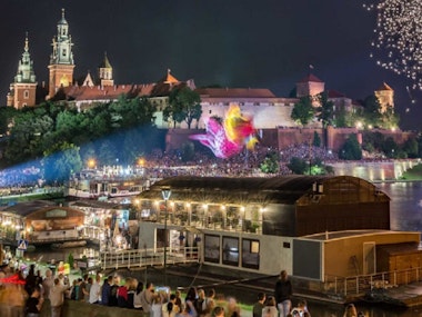 Public Party Boat incl. Unlimited Drinks in Krakow