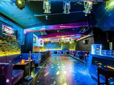 Bar Crawl inc Lapdance & Nightclub Entry in Düsseldorf