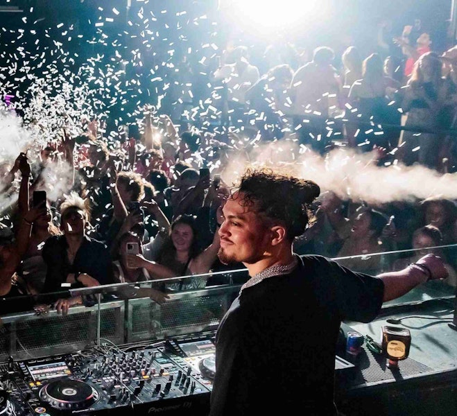 Carpe Diem Club Entry with one drink