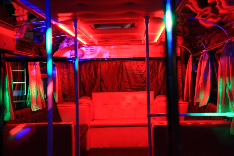 Party Bus Airport Transfer - Pick Up