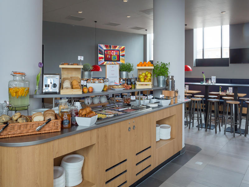 Meininger Amstel Hotel