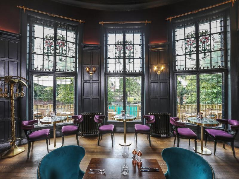 Elmbank Hotel & Lodge