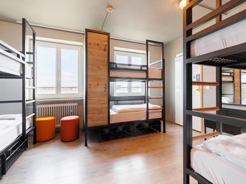 A&o Munchen Hackerbrucke