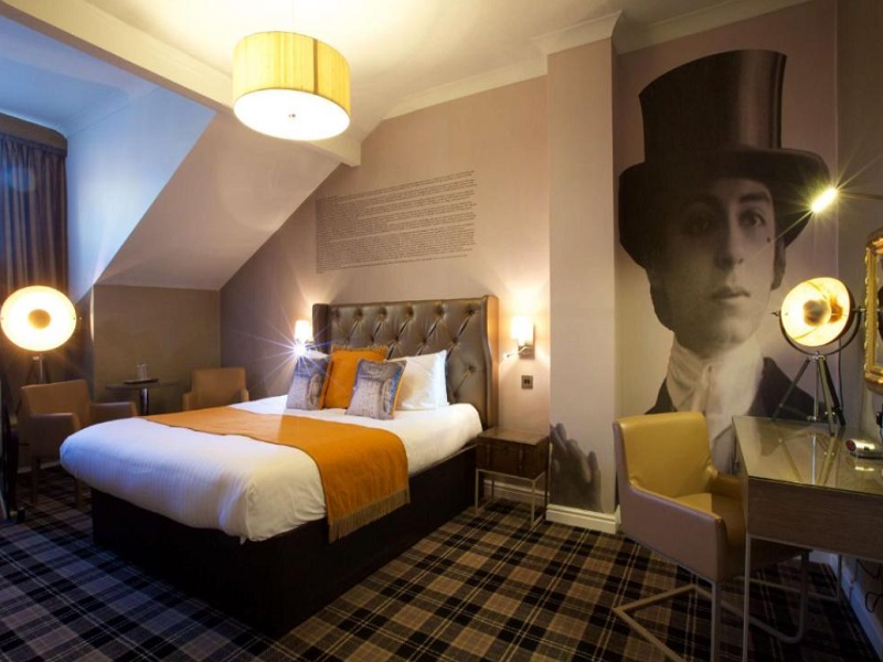 The Queen At Chester Hotel