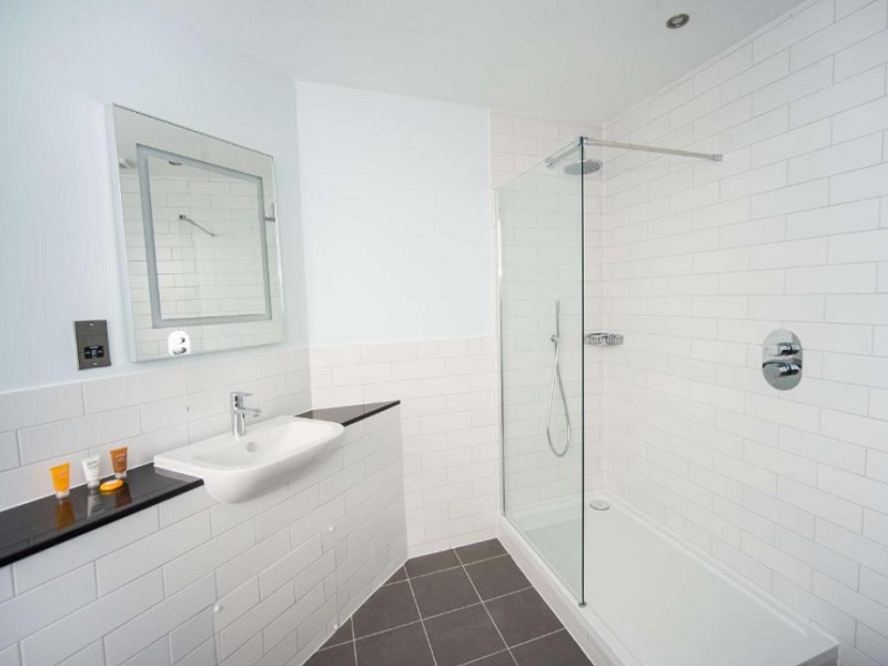 The Queen At Chester Hotel