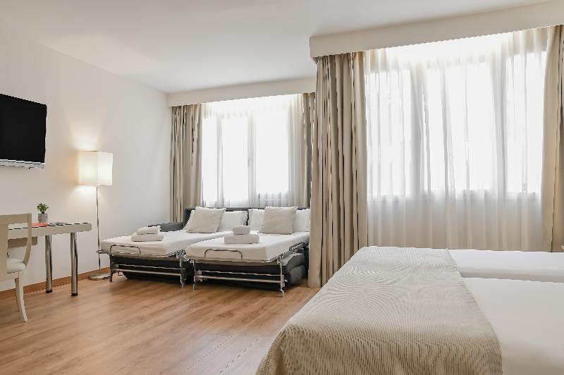 Aparthotel Mariano Cubi