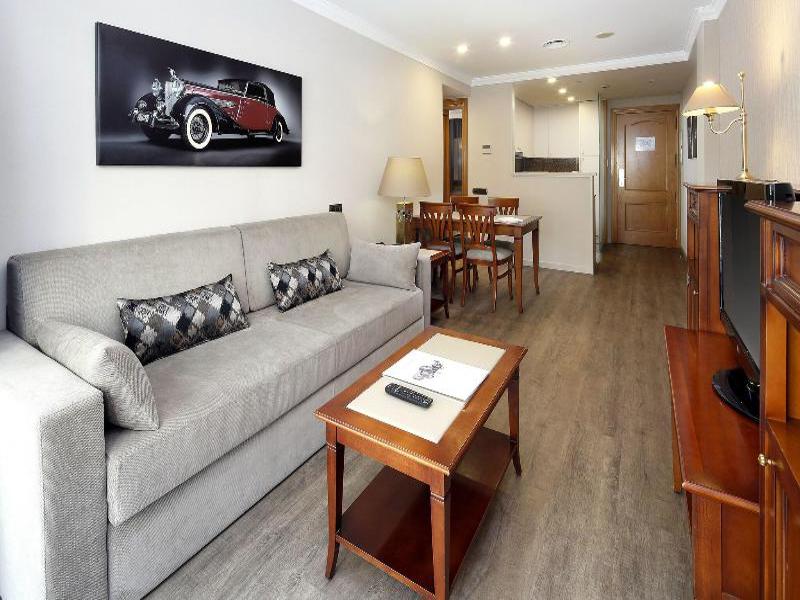 Hispanos 7 Suiza Apartament