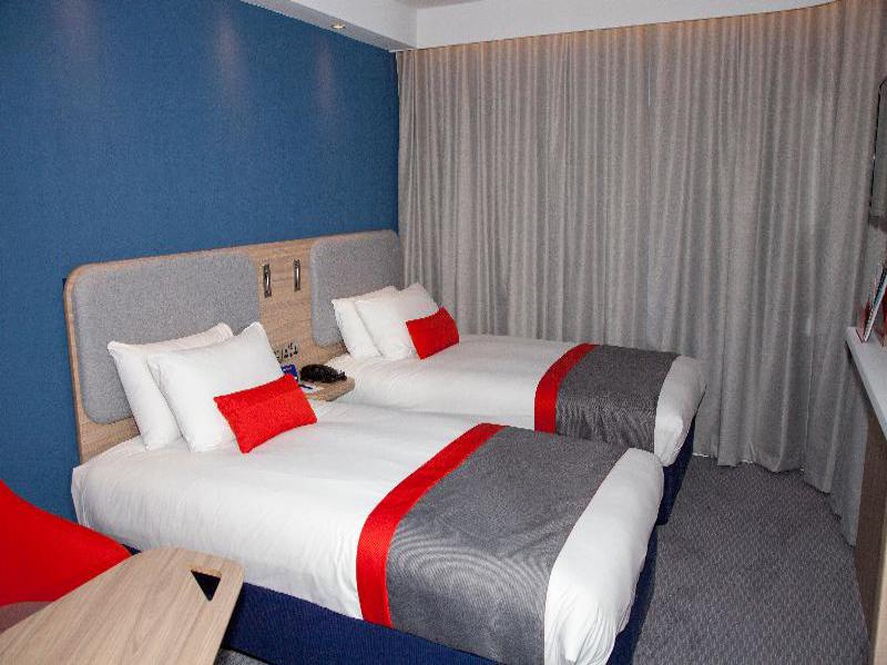 Holiday Inn Express Cardiff