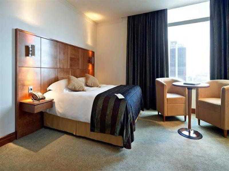 Mercure Cardiff Holland House Hotel & Spa