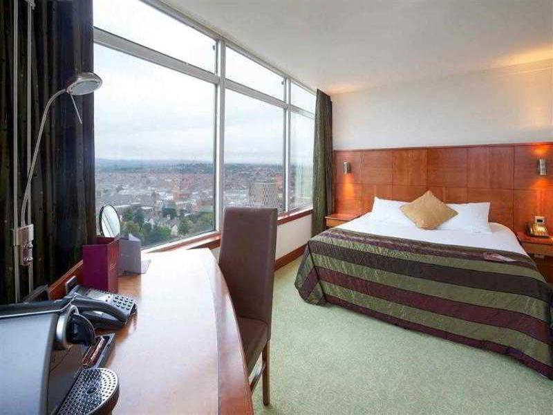 Mercure Cardiff Holland House Hotel & Spa