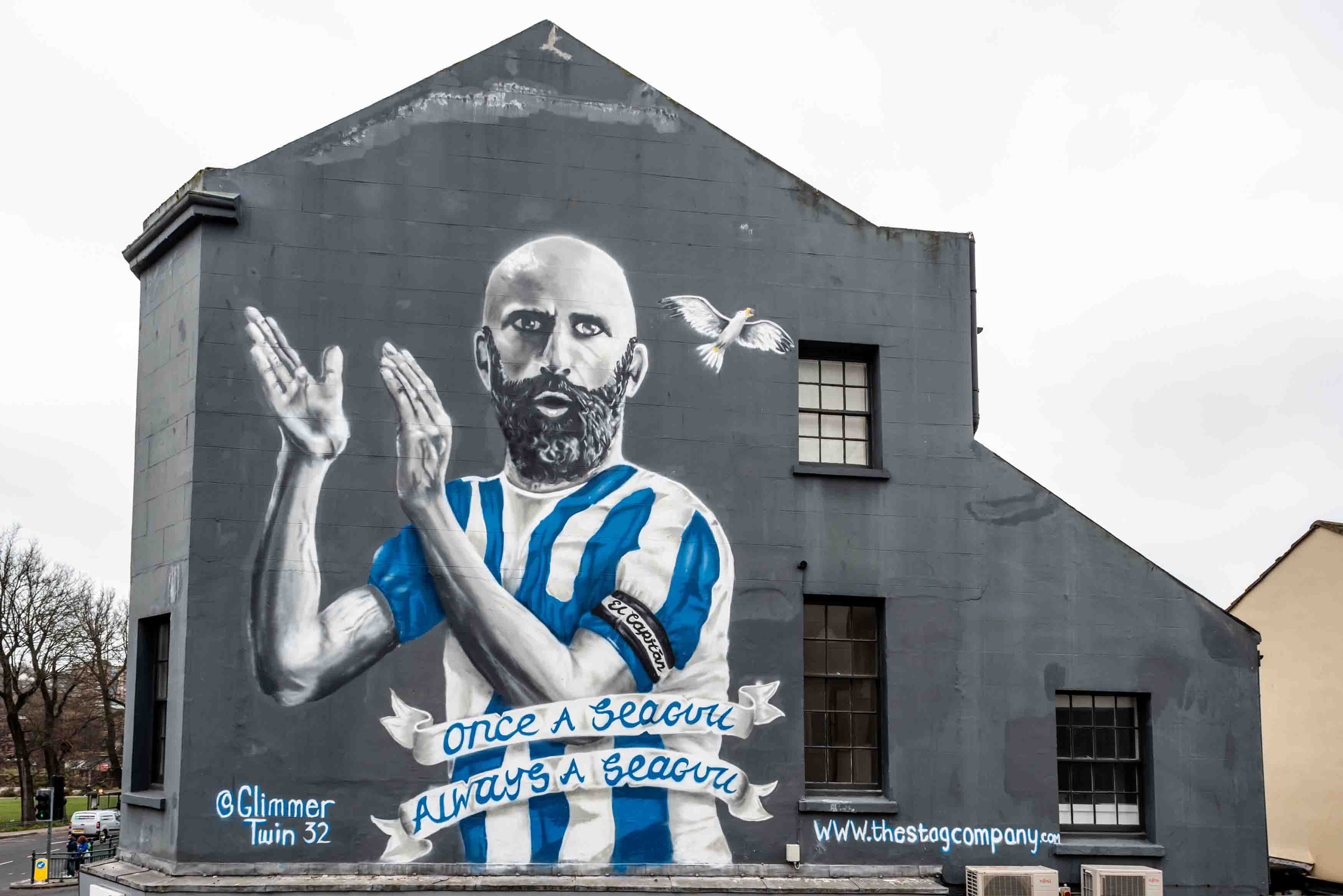 Press Release: Bruno gives the thumbs up to new city centre mural